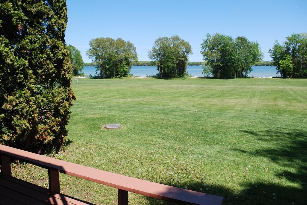 Hotel The Rushes Sturgeon Bay Exterior foto
